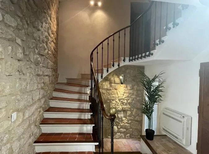 Maison De Village